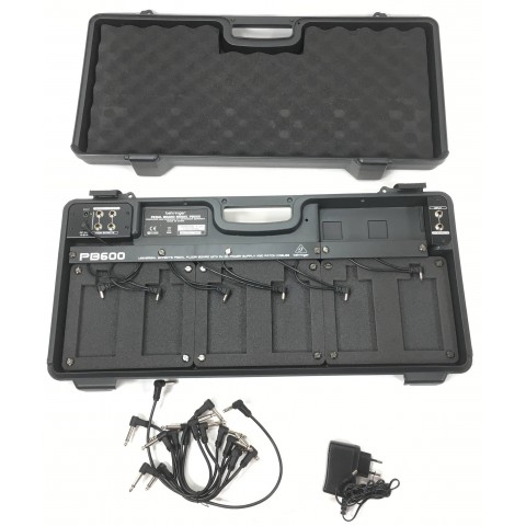 Behringer PB600 pedal board