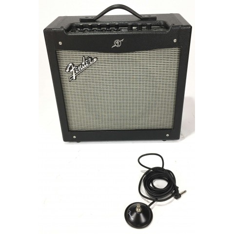 Fender Mustang II V2 con footswitch