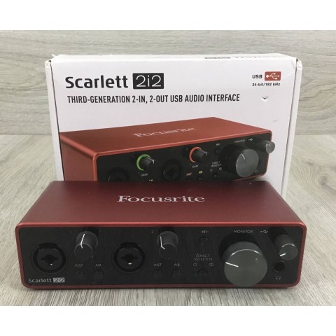 Focusrite Scarlett 2i2 3GEN