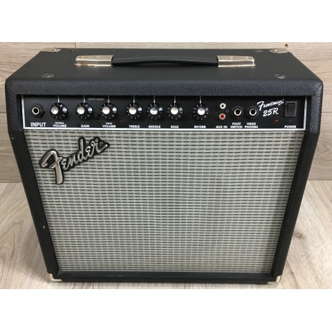 Fender Frontman FM25R