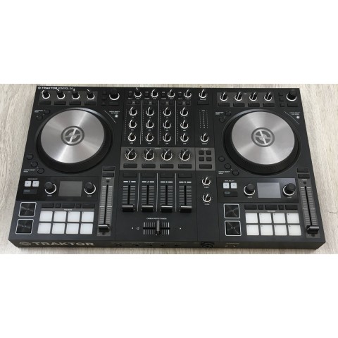 Native Instruments Traktor Kontrol S4 MK3