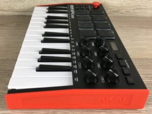 Akai MPK mini
