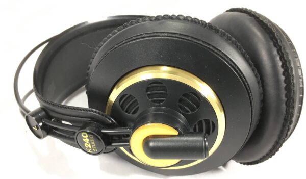 AKG K-240 Studio