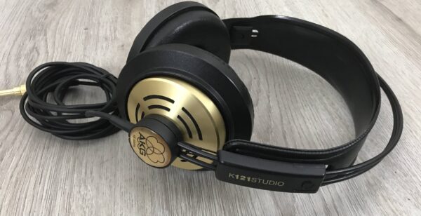 Akg K121 Studio
