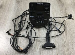 Alesis Nitro Mesh Kit con sgabello