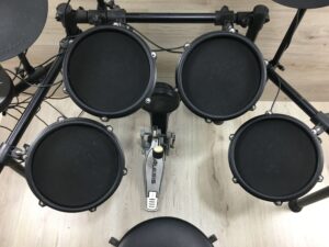 Alesis Nitro Mesh Kit con sgabello