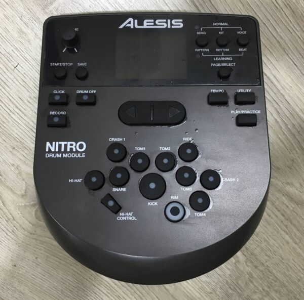 Alesis Nitro Mesh Kit con sgabello