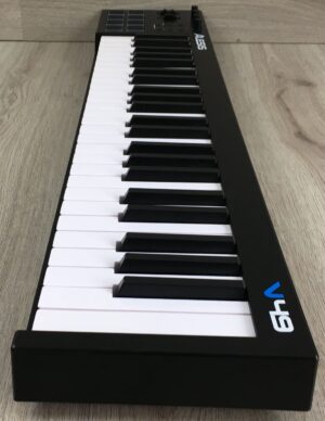 Alesis V49