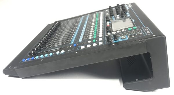 Allen & Heath QU-16