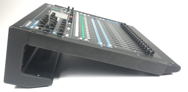 Allen & Heath QU-16