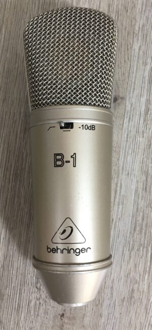 Behringer B-1