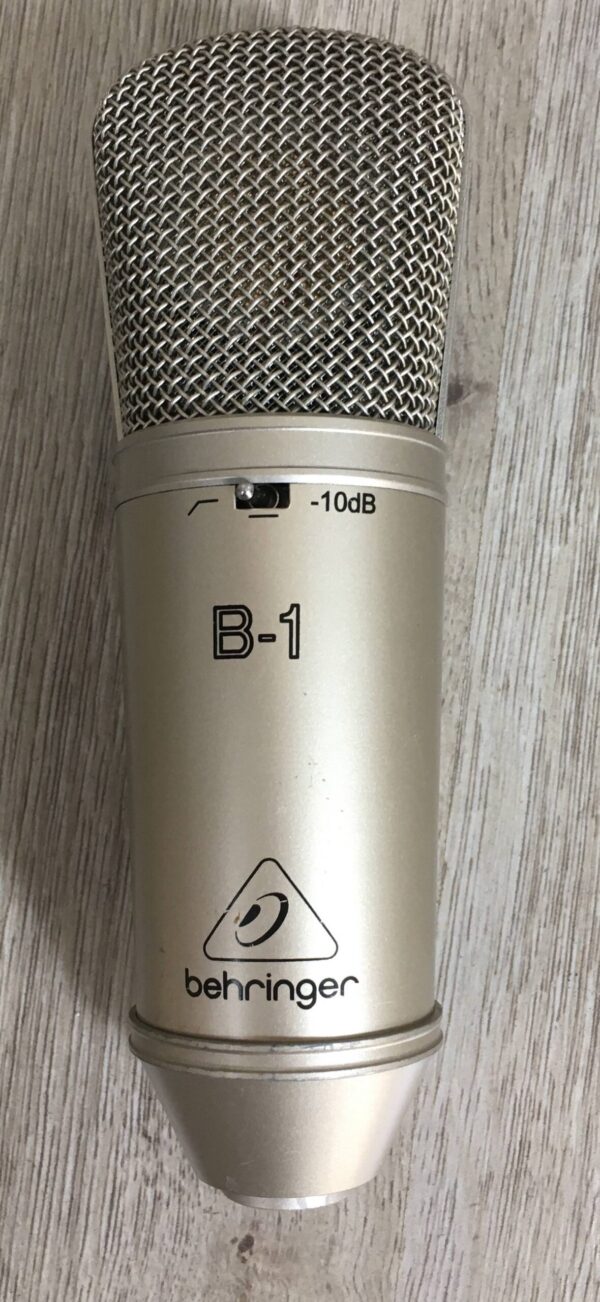 Behringer B-1
