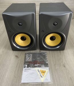 Behringer B1031A