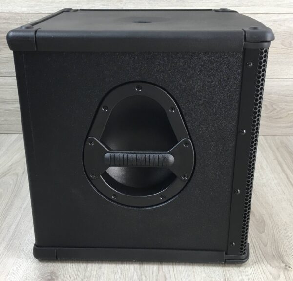 Behringer B1200D