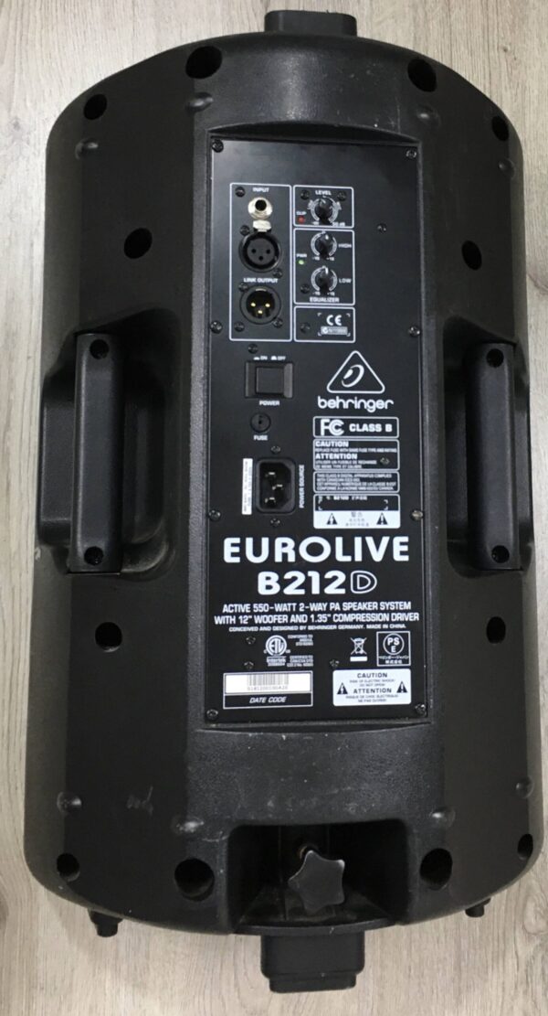 Behringer B212D