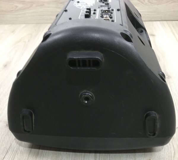 Behringer B212D