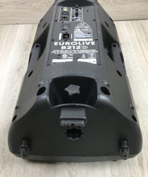 Behringer B212D