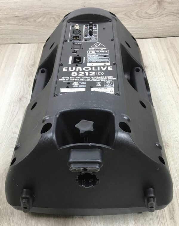 Behringer B212D