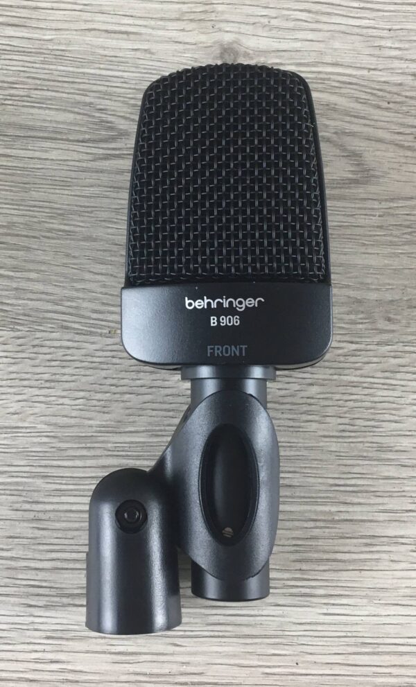 Behringer B906