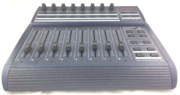 Behringer BCF2000