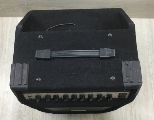 Behringer BX1200