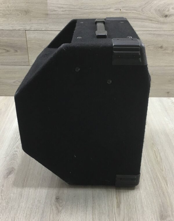 Behringer BX1200