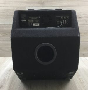 Behringer BX1200