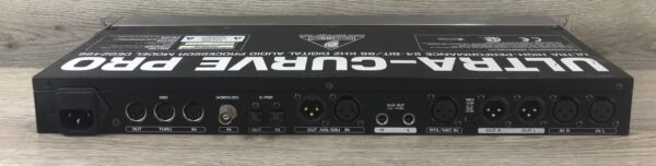 Behringer DEQ2496