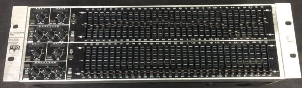 Behringer FBQ6200 Ultragraph Pro