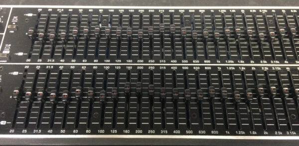 Behringer FBQ6200 Ultragraph Pro