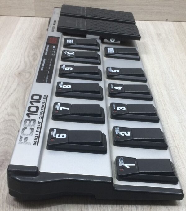 Behringer FCB-1010