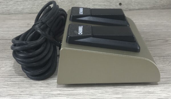 Behringer FS112B