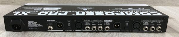 Behringer MDX 2600 Composer PRO XL
