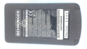 Behringer PB100 Preamp Booster