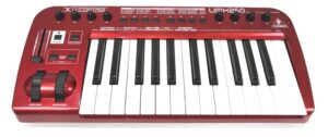Behringer U-Control UMX-250