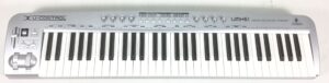 Behringer U-Control UMX 61