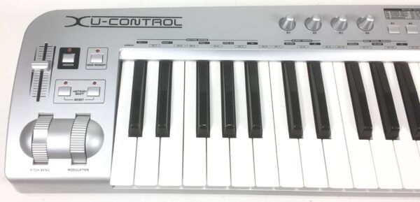 Behringer U-Control UMX 61