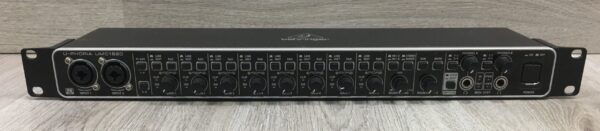 Behringer U-phoria UMC 1820