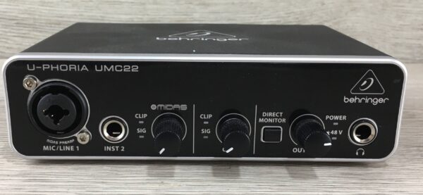 Behringer U-Phoria UMC 22