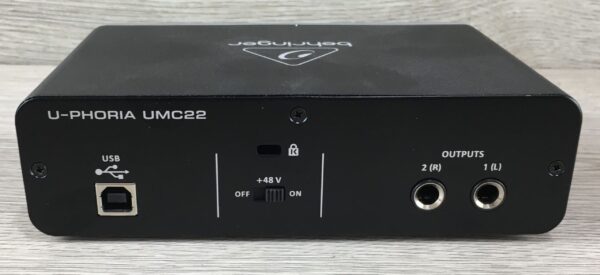 Behringer U-Phoria UMC 22