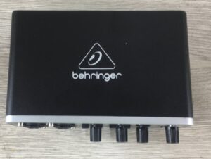 Behringer U-Phoria UMC202HD