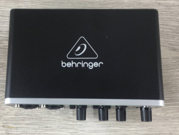 Behringer U-Phoria UMC202HD