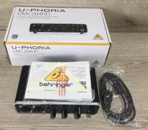 Behringer U-Phoria UMC204HD