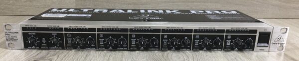 Behringer Ultralink Pro MX882