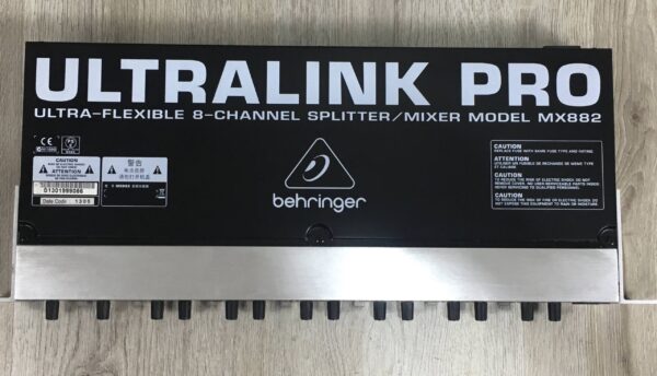 Behringer Ultralink Pro MX882