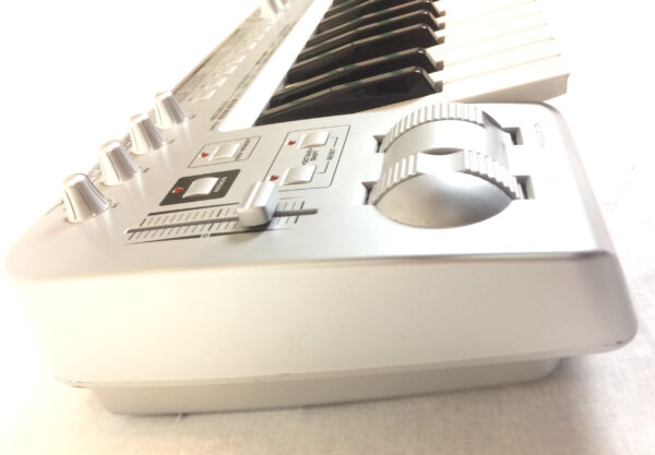Behringer UMX25