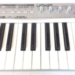 Behringer UMX25