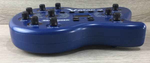 Behringer V-Amp II con footswitch
