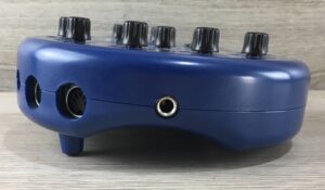 Behringer V-Amp II con footswitch
