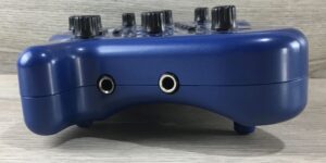 Behringer V-Amp II con footswitch